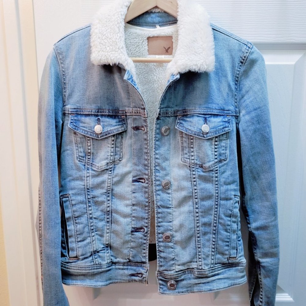 ae: sherpa trucker denim jacket